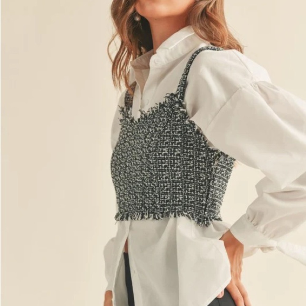Vestique Black and White Textured Crop Top